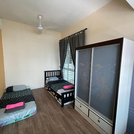 Baojuwu@2 Bedrooms Akademik Suites Austin Height 조호르 바루 외부 사진