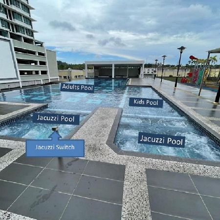 Baojuwu@2 Bedrooms Akademik Suites Austin Height 조호르 바루 외부 사진